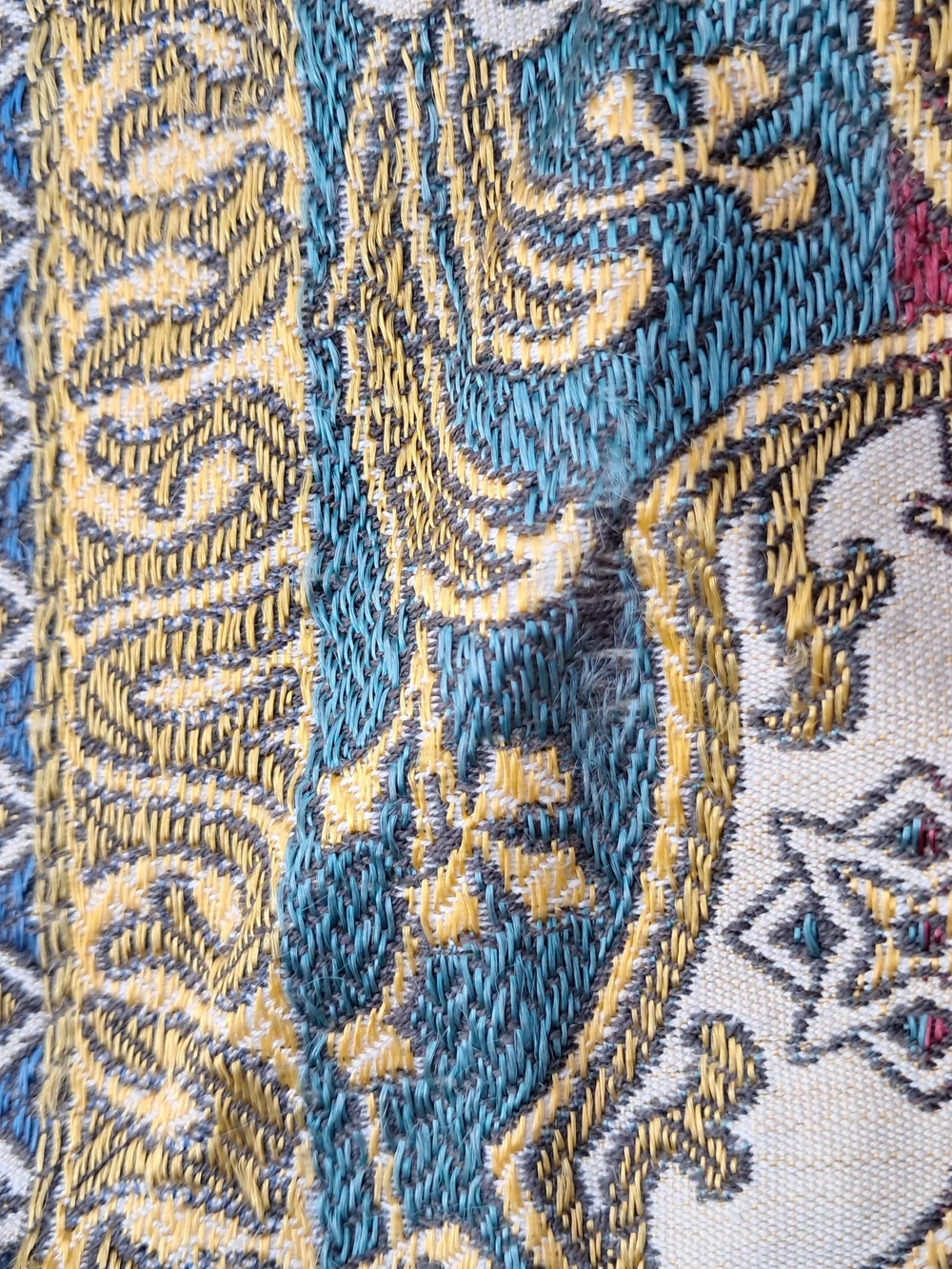 ​Vtg Jacquard Tapestry Table Cover Square Medallion Boho Burgundy Blue Fringe